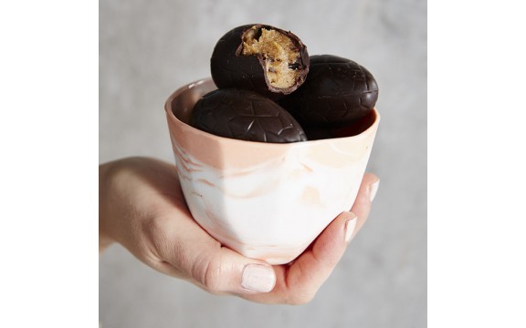 Pana Chocolate Raw Vegan Caramel Lava Egg